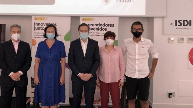 Pellón, Bayón, Fontinoy, Portero y Portero en la presentación del informe (de izquierda a derecha).