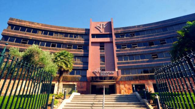 Edificio sede central de Eurocaja Rural en Toledo