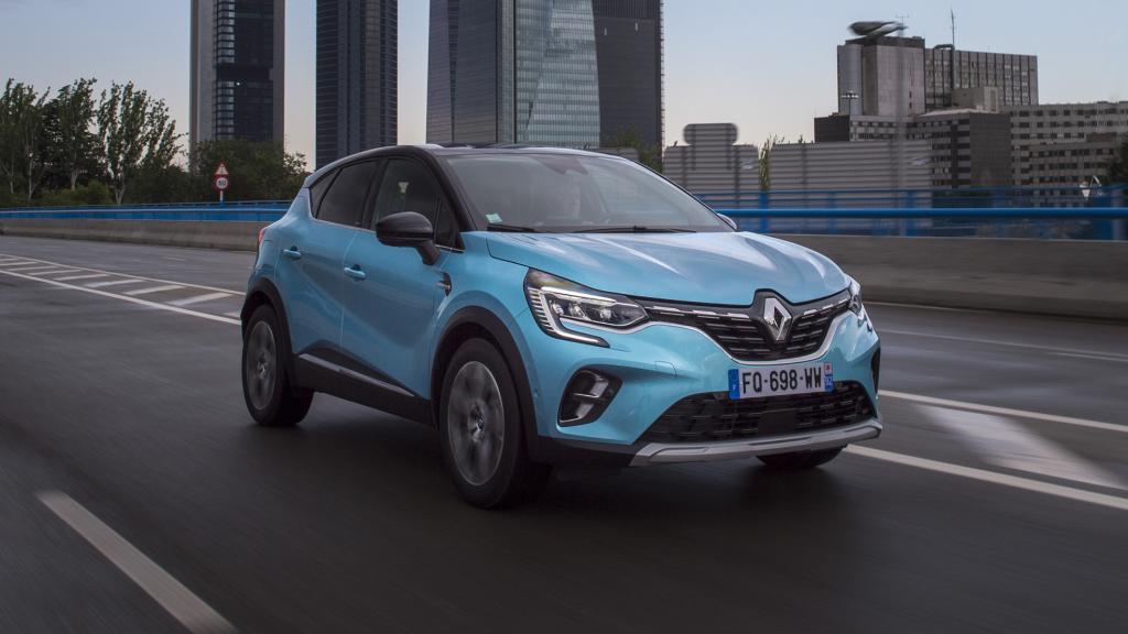 Renault amplía la gama de modelos con versiones híbridas y enchufables.