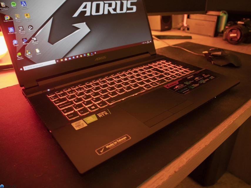 El Aorus 7 es gaming... sin pasarse.