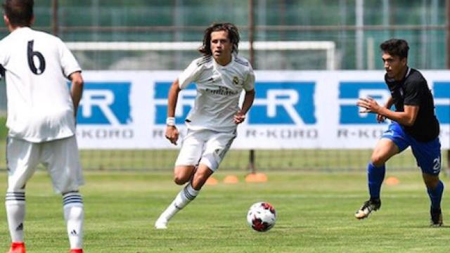 Álvaro Fernández Carreras en un partido con el Real Madrid en Hungría