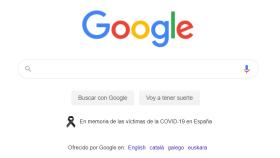 Google con crespón negro