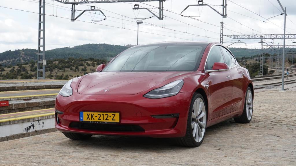 Tesla Model 3.