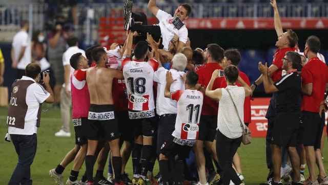 La plantilla del Logroñés celebra el ascenso a Segunda División