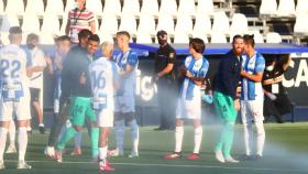 El Leganés homenajea al Real Madrid por su título de Liga con un pasillo