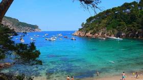 Pánico en la Costa Brava, con su turismo francés de lujo, por si se decreta un cierre de fronteras