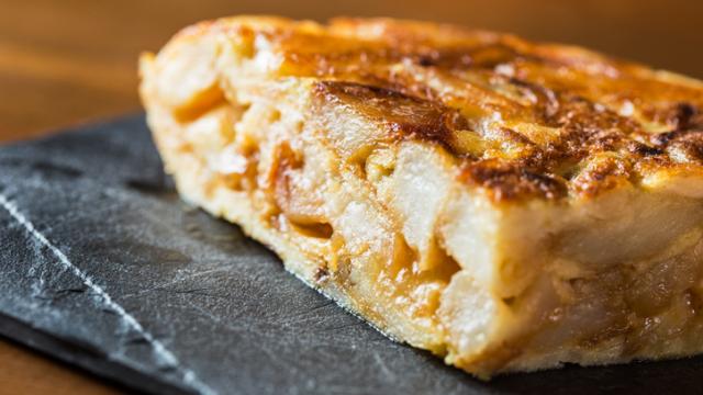 Te enseñamos a preparar la tortilla de patatas perfecta