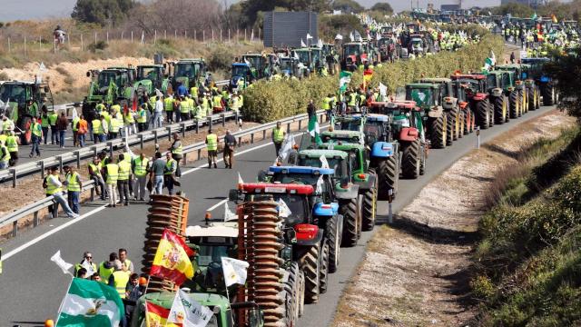 Una tractorada de agricultores y ganaderos en una imagen de archivo