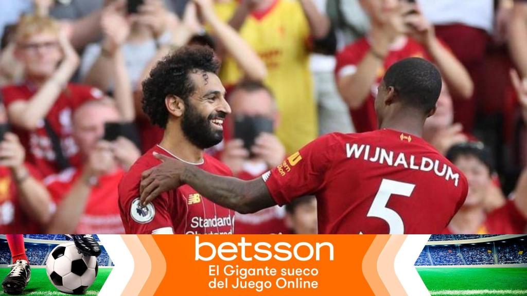 Mohamed Salah y Georgino Wijnaldum, durante un partido con el Liverpool