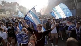 Aficionados del Deportivo recibieron al equipo en Riazor