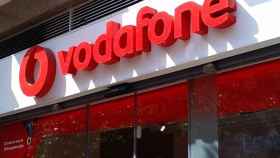 Una tienda de Vodafone, en una imagen de archivo.
