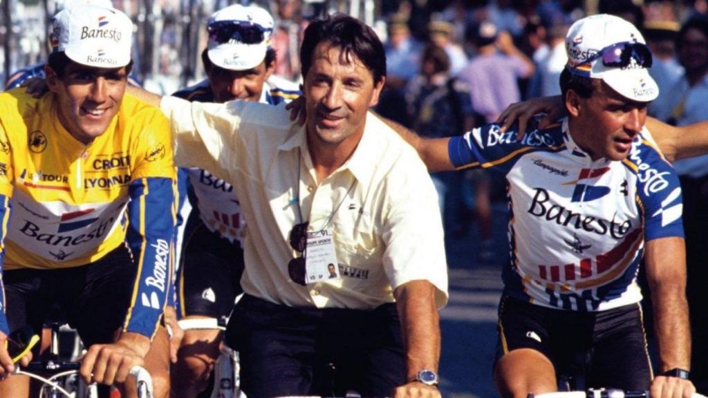 Miguel Indurain y José Miguel Echavarri en Los Campos Elíseos de París