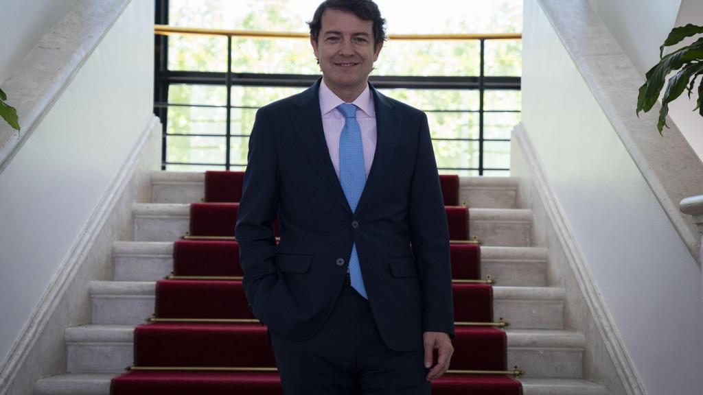 Alfonso Fernández Mañueco en las instalaciones de la Presidencia de Castilla y León.
