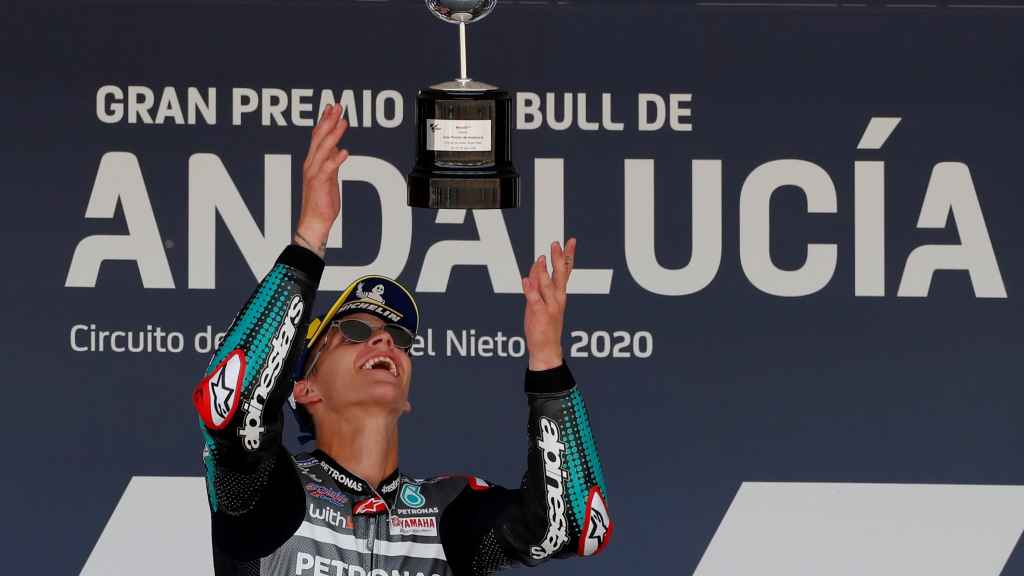 Fabio Quartararo, piloto de Moto GP, celebra la victoria