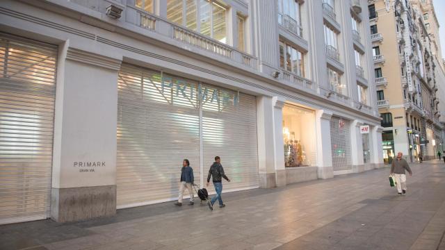 Negocios cerrados en el centro de Madrid tras el anuncio del estado de alarma por el coronavirus.