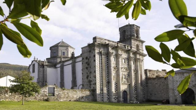 Monasterio de Santa María, en Monfero (Turismo de Galicia)