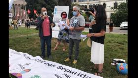 Cientos de personas confinan en Santiago el protocolo de Educación frente al coronavirus
