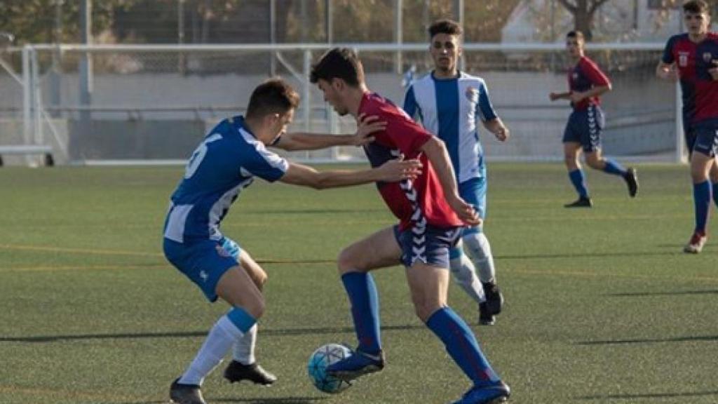 Vallès durante un partido con el Mercantil