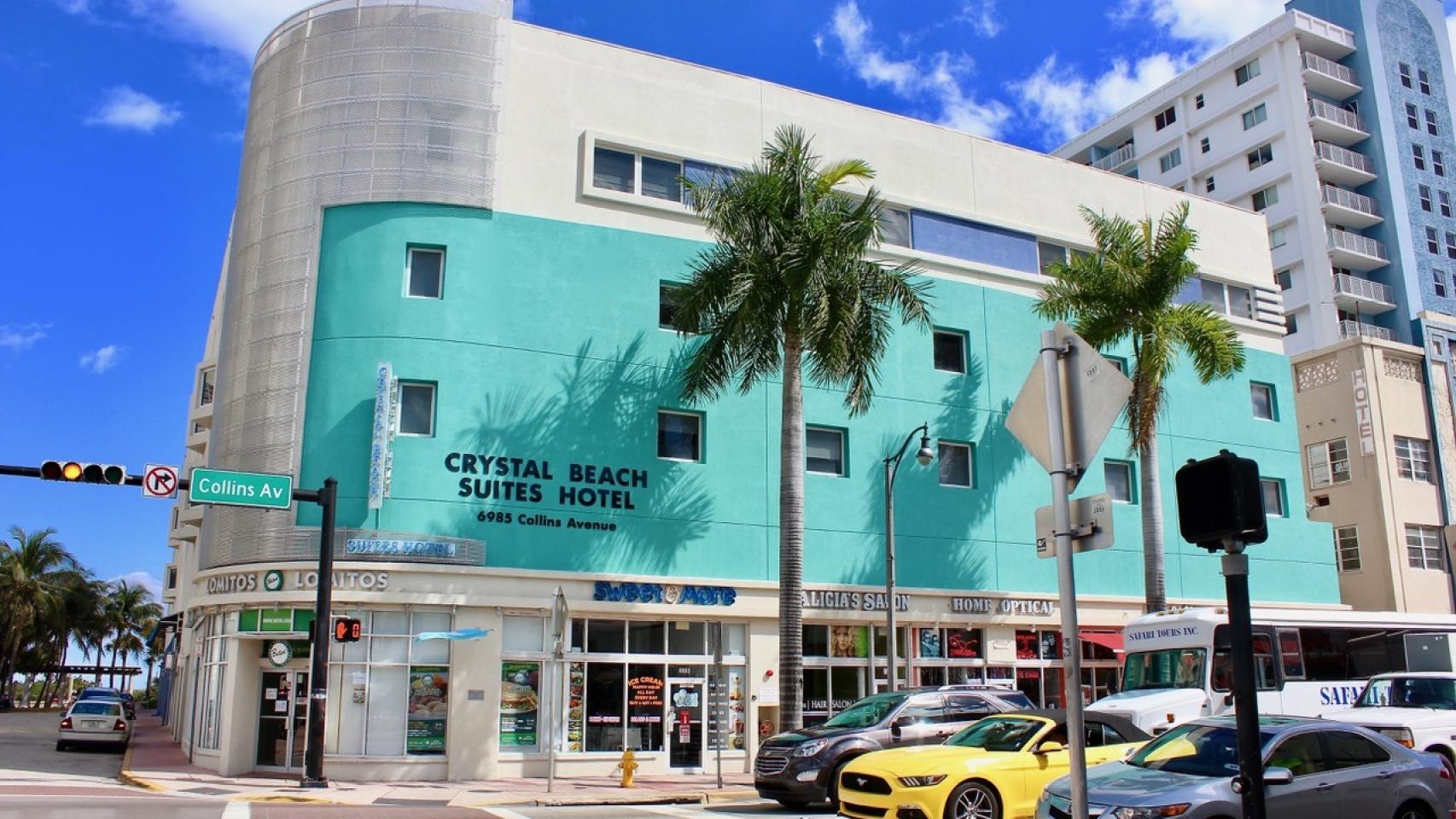 La fachada del hotel en Miami.