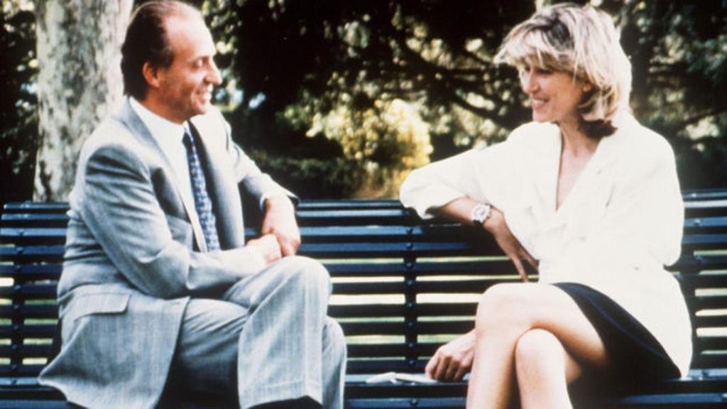 El rey Juan Carlos durante su entrevista con Selina Scott.