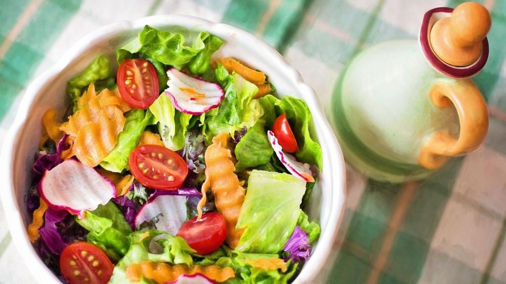 Una dieta sana se basa sobre todo en  el consumo de fruta y verduras.