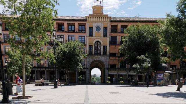 La Plaza de Zocodover de Toledo el día del Corpus 2020, prácticamente vacía