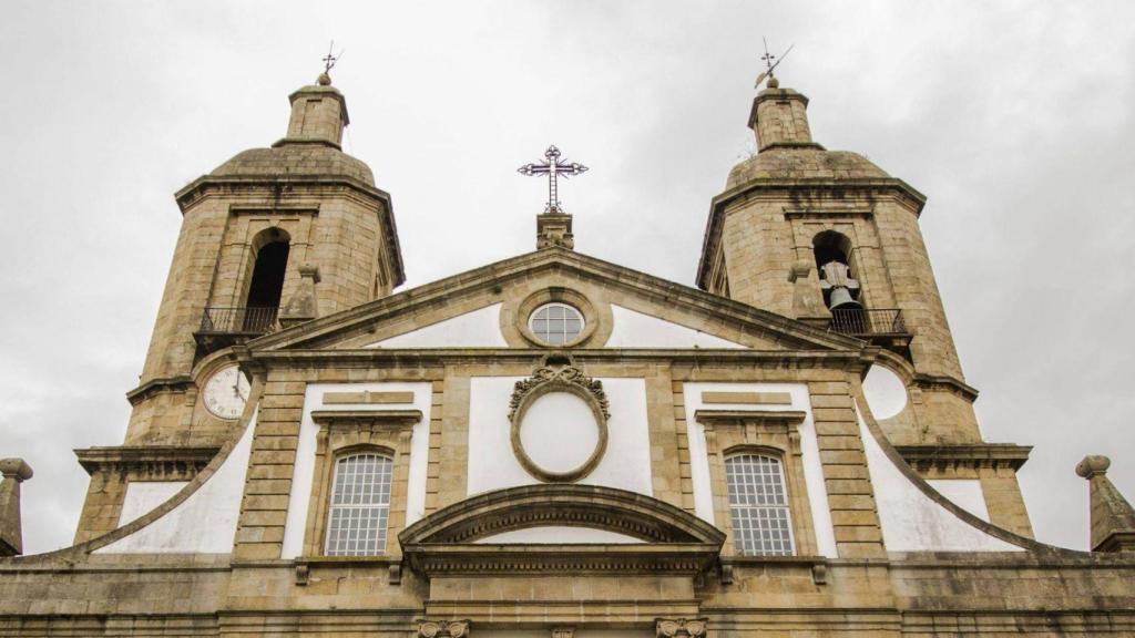 Torres y frontón de la catedral de Ferrol