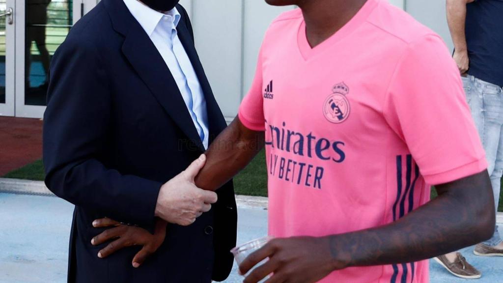 Florentino Pérez, muy cariñoso con Vinicius