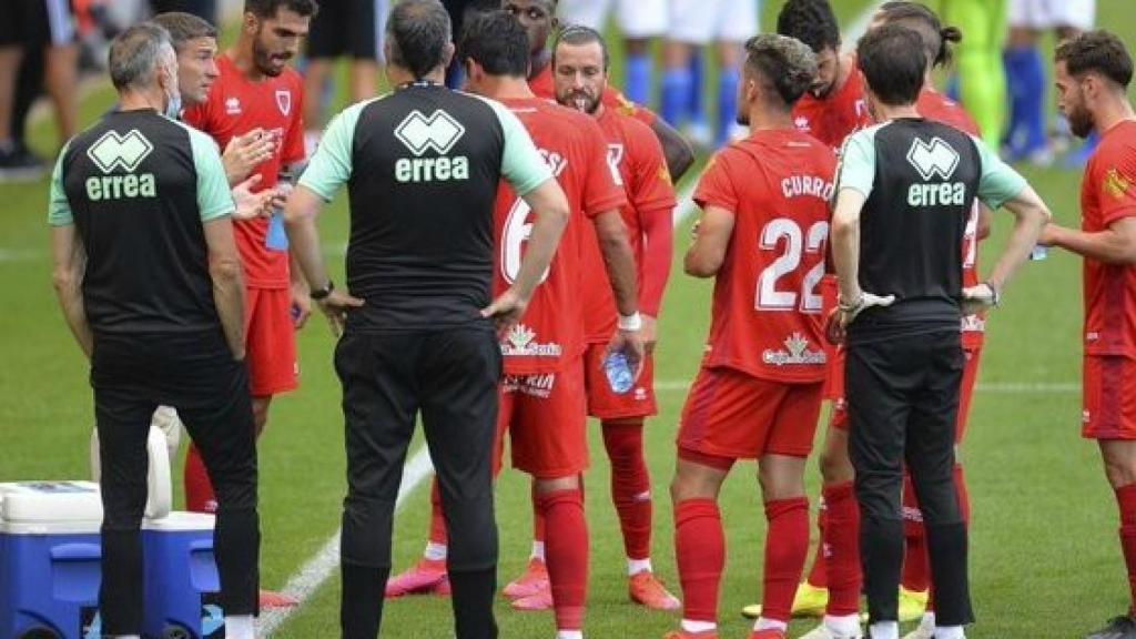 Plantilla del Numancia durante un parón