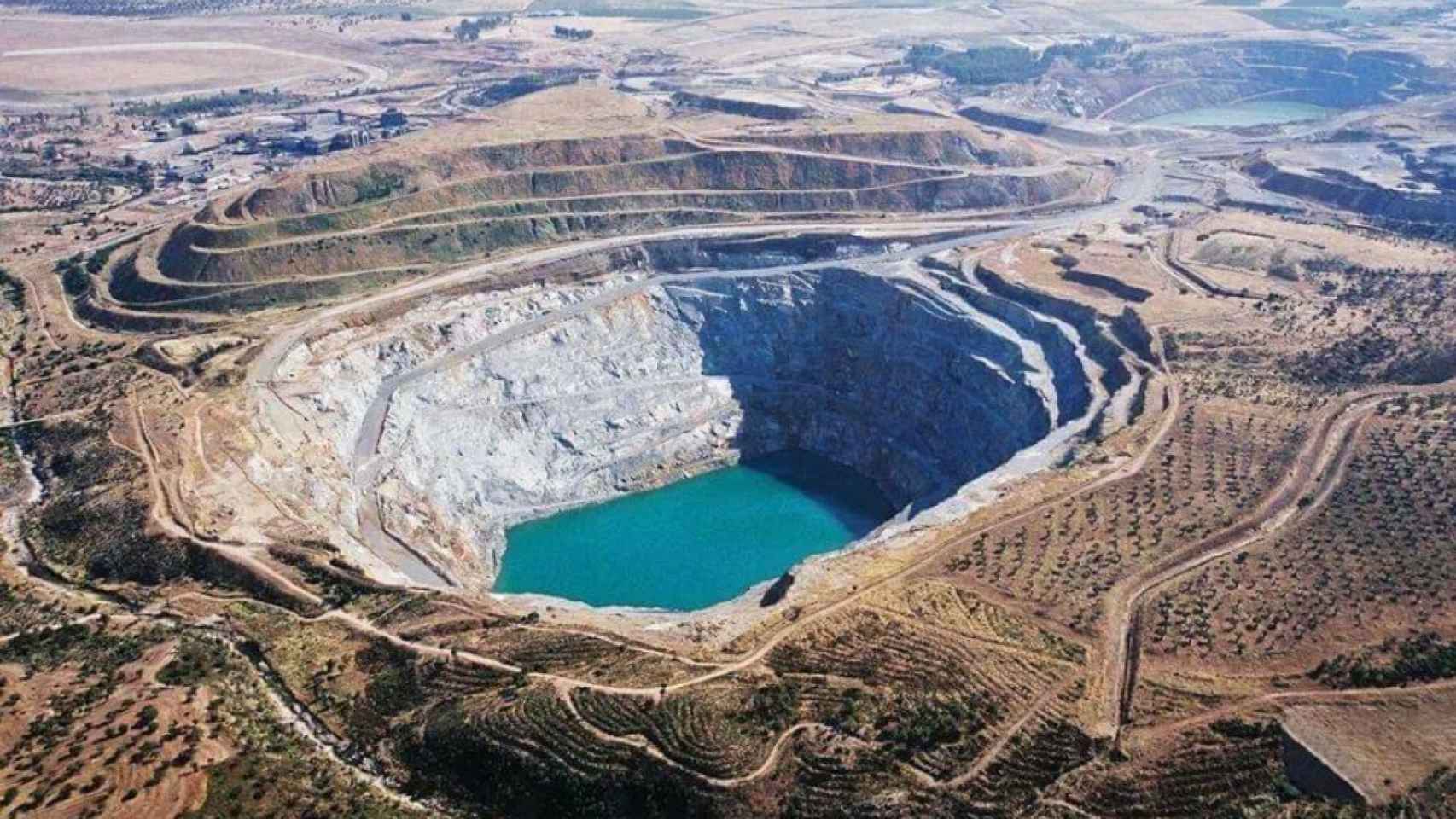 Imagen de una mina a cielo abierto.