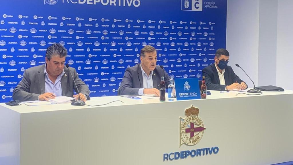 Fernando Vidal presidente deportivo rueda de prensa