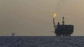 Plataforma petrolífera en alta mar.