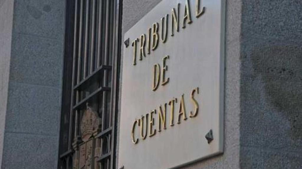 Placa del Tribunal de Cuentas.