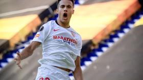 Sergio Reguilón celebra su gol con el Sevilla ante la Roma en la Europa League