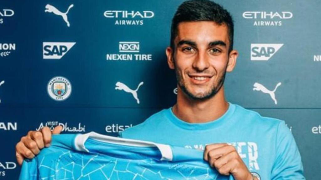 Ferrán Torres, con la camiseta del Manchester City