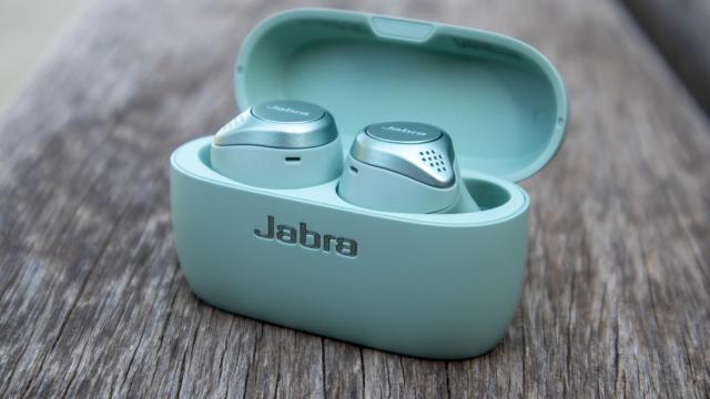 Jabra Elite Active 75t en color Mint.