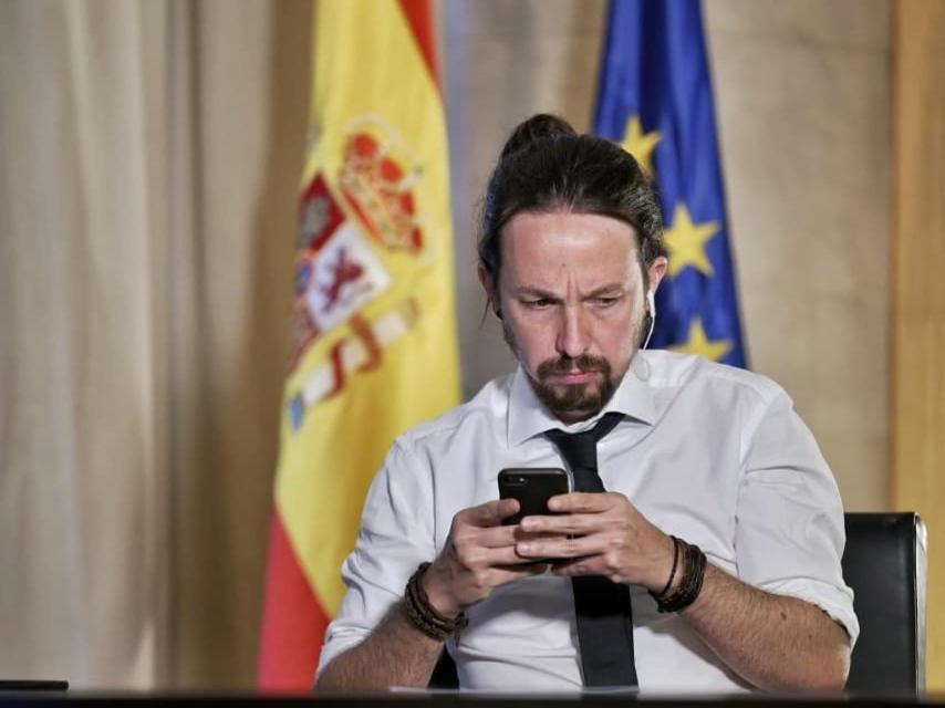 El vicepresidente segundo del Gobierno, Pablo Iglesias, en su despacho del Congreso.