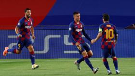 Leo Messi, Clement Lenglet y Luis Suárez celebran el gol del argentino