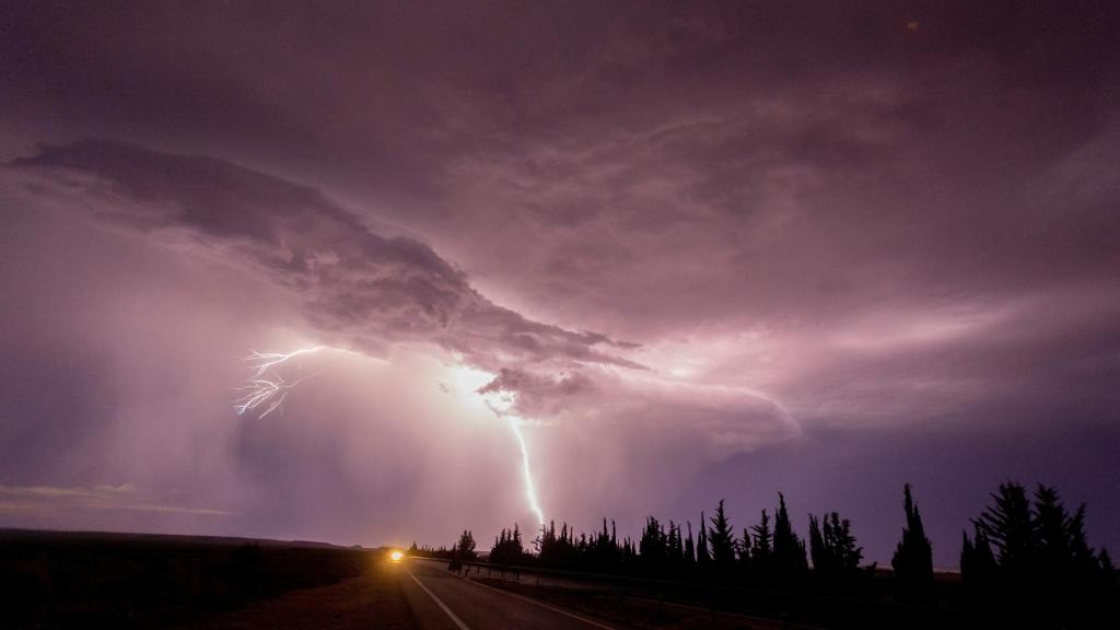 Una tormenta este lunes de madrugada en Tudela.