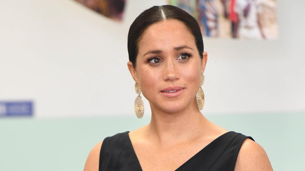 Meghan Markle no pudo reprimir las lágrimas al despedirse de su equipo.