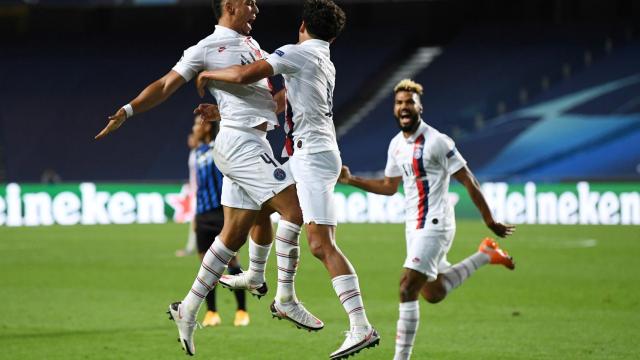 El PSG celebra su gol en el descuento