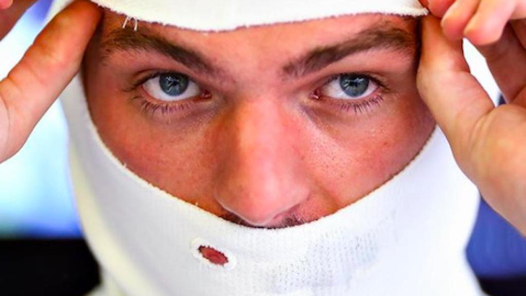 Max Verstappen en su box