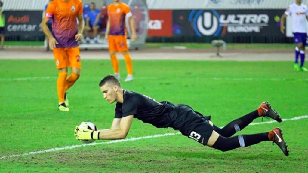 Ivo Grbic, durante un partido en su país