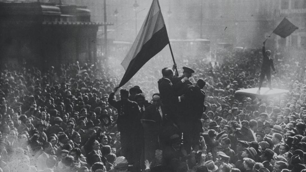 Proclamación de la II República Española, 14 de abril de 1931. Foto: Alfonso Sánchez Portela. Museo Reina Sofía