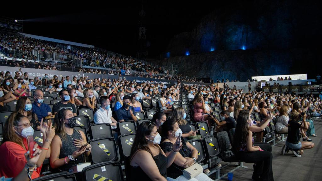 El público del Starlite Festival durante el concierto de Antonio José.