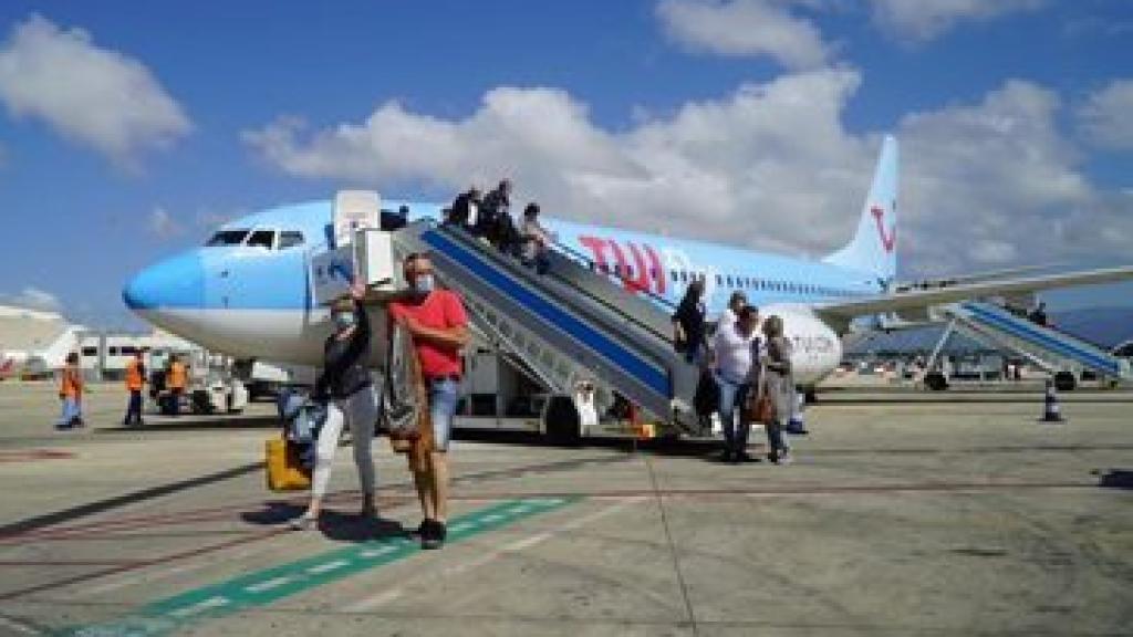 Turistas alemanes llegan a Baleares.