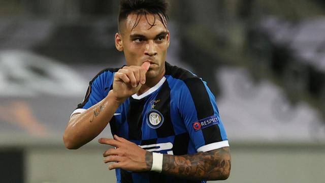 Lautaro Martínez celebra un gol de la Real Sociedad en la semifinal ante el Shakhtar Donetsk