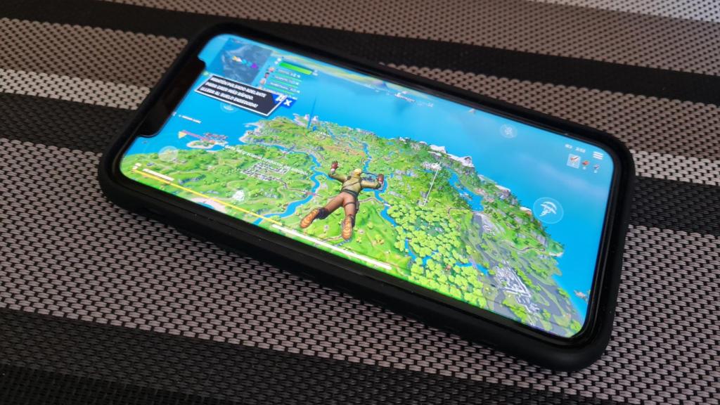 Fortnite ejecutándose en un iPhone.