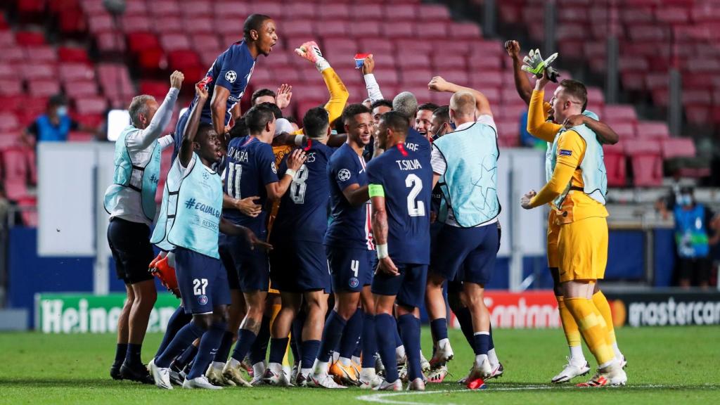 El PSG celebra el triunfo ante el Leipzig