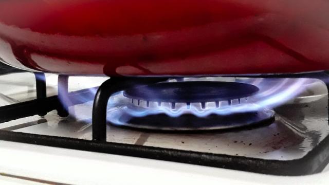 Trucos para limpiar sin esfuerzo los quemadores de gas